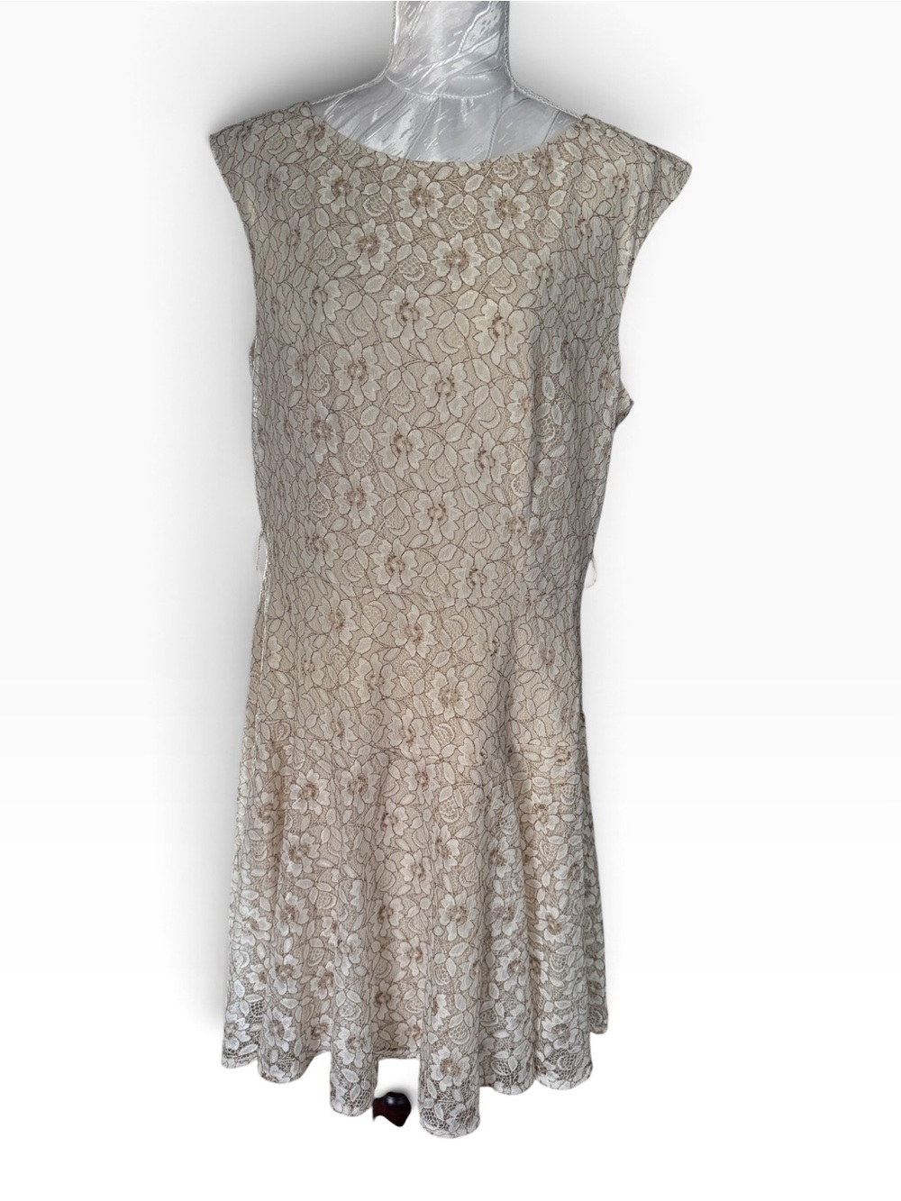 Luxology sleeveless floral lace dress